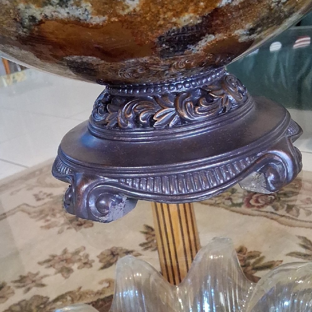 The Perfect Purse/Makeup Bowl. Elegant Decorative Bowl With Red Velvet Inside. - Picture 4 of 16